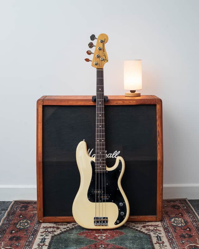 Savings: $673.37 off avg! Fender Precision Bass PB70-70US '04/'05 for $529.99