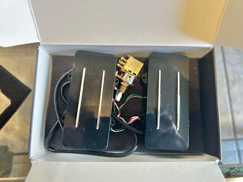 JBE Pickups Joe Barden Engineering (JBE Pickups) JM Two/Tone Jazzmaster-Styled Pickup Set Black 2024 - Black image 1