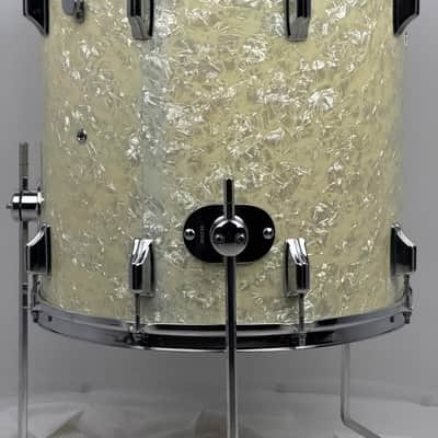 Rogers 22/13/16" 60's Fullerton-Era Holiday Drum Set - White Marine Pearl image 17