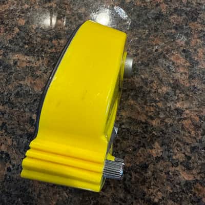 Danelectro Tuna Melt Tremolo 2010s - Yellow image 3