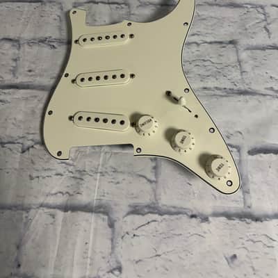 Fender Player Stratocaster Loaded SSS Pickguard 2018 image 1