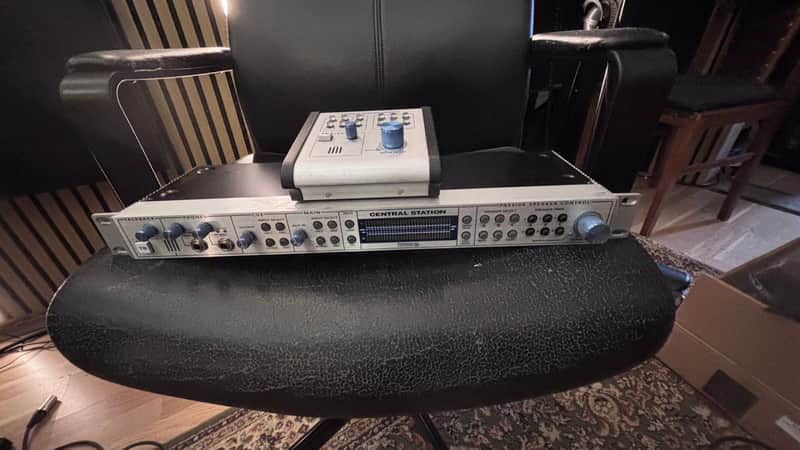 PreSonus Central Station Plus Monitor Controller with Remote Control 2010s - Silver image 1