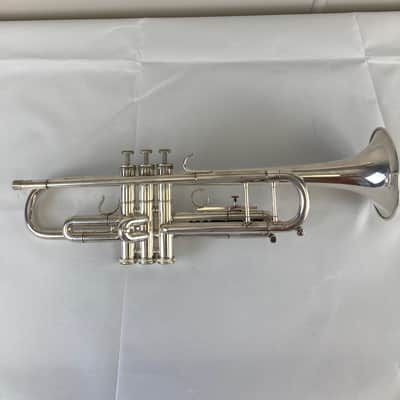 Getzen 700 Eterna Bb Trumpet – Silver Plated – Intermediate Model – w/ Case – Excellent Condition SM#1359 image 3