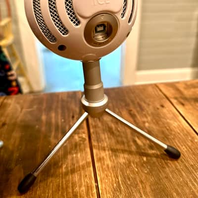 Blue Snowball Multi-Pattern USB Condenser Mic 2010s - Textured White image 4