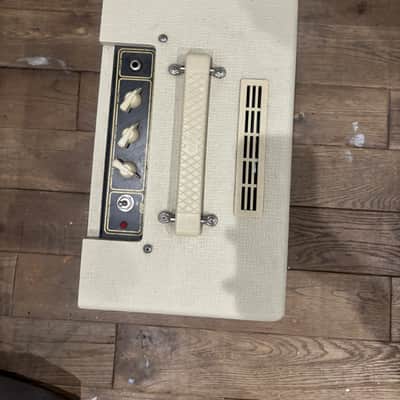 Vox AC4TV 4-Watt 1x10" Guitar Combo 2009 - 2019 - Tan image 2