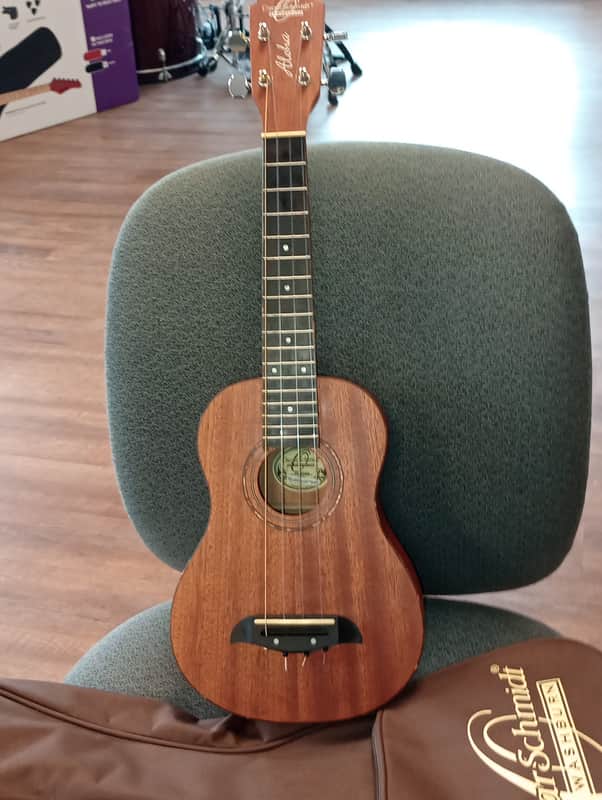 Oscar Schmidt OU2PAK Mahogany Ukulele - Natural image 1