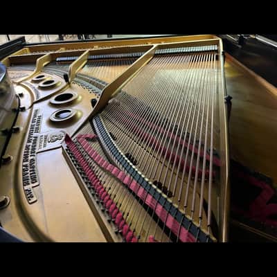 Steinway & Sons Model L Baby Grand Piano – Classic image 7