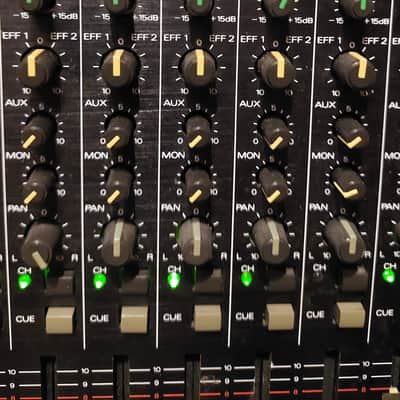 Roland M-16E 16-Channel mic/line mixer image 3
