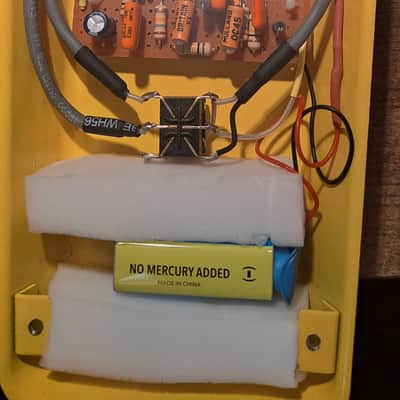 Balmoral Electric Tone Bender MKIII 2022 - Yellow image 6