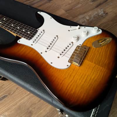 Fender Stratocaster 50th Anniversary Limited Edition Electric Guitar 1996 Flamed Sunburst W/OHSC & Candy image 4