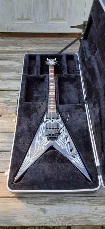 B.C. Rich Kerry King Tribal V Floyd Rose EMGs Made in Korea Electric Guitar w/Hardshell Case! image 1