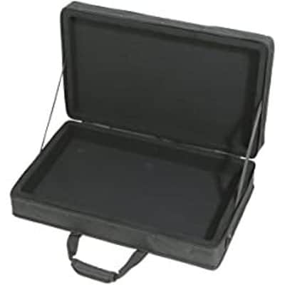 Mint SKB 1SKB-SC2414 24 x 14" Controller 4" Soft Case image 4