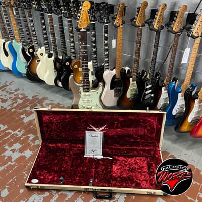 Fender Custom Shop Stratocaster 60 Relic Namm 2014 Shoreline Gold Over Sunburst image 12