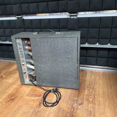 Silvertone Model 1482 15-Watt 1x12 Guitar Combo 1960s - Black image 2