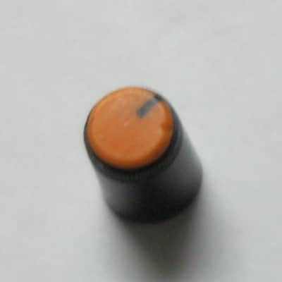 ONE lightly used genuine Boss DF-2 KNOB, fits split shaft shaft (stem) mid 1980s - early 1990s - TOP: orange with black marker // SIDEs: black // hard plastic (NO pedal / NO other items) image 8
