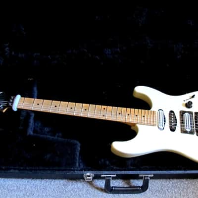 Up to 07/07! Fender HM Strat 1988 Original /Greg Howe,Introspection Mode/ +Case!FREE shipping in EU! image 4