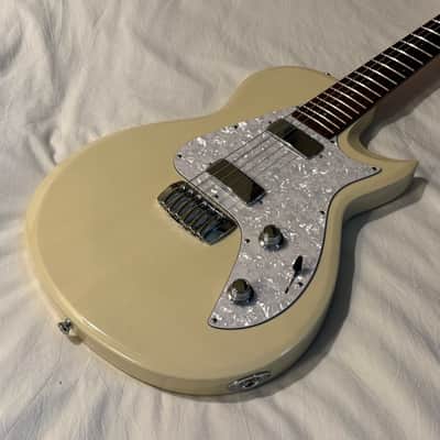 2007 Taylor SB1 Classic - Made in USA - Translucent White - Free Pro Setup image 2