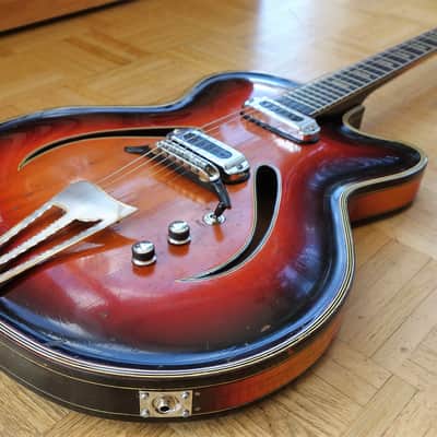 Musima Record 17 thinline hollow body guitar - East Germany image 4