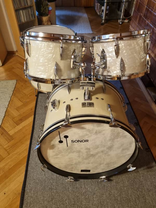 Sonor Teardrop  1967 - Weiss Marine Pearl image 1