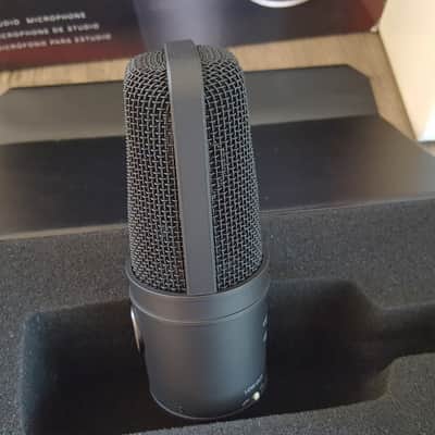 Audio-Technica AT4040 Large Diaphragm Cardioid Condenser Microphone 2010s - Black image 9