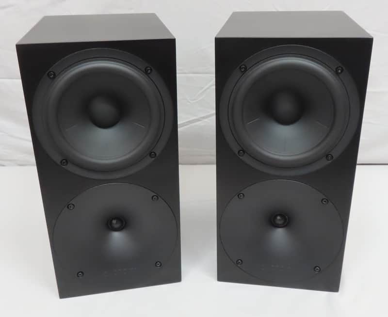 Buchardt Audio S400 Speaker Pair - Speakers w/ Original Box image 1