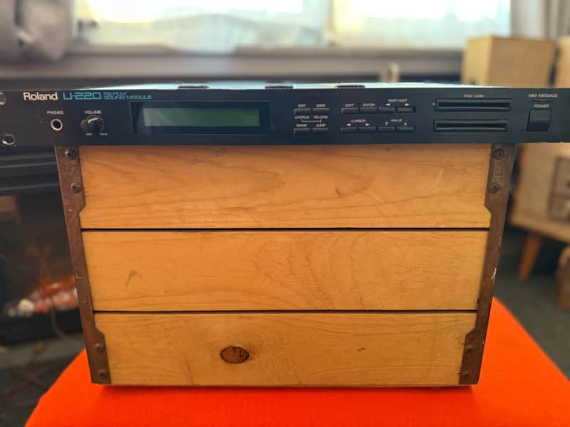 Roland U-220 RS-PCM Sound Module | Reverb