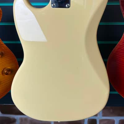 Fender MG-69 Mustang CIJ Vintage White 2006-08 Electric Guitar image 13
