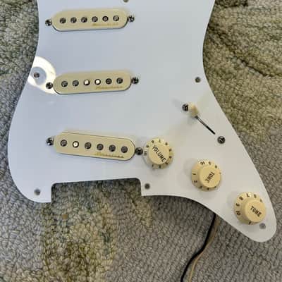 Fender Noiseless Stratocaster Loaded Pickguard image 3