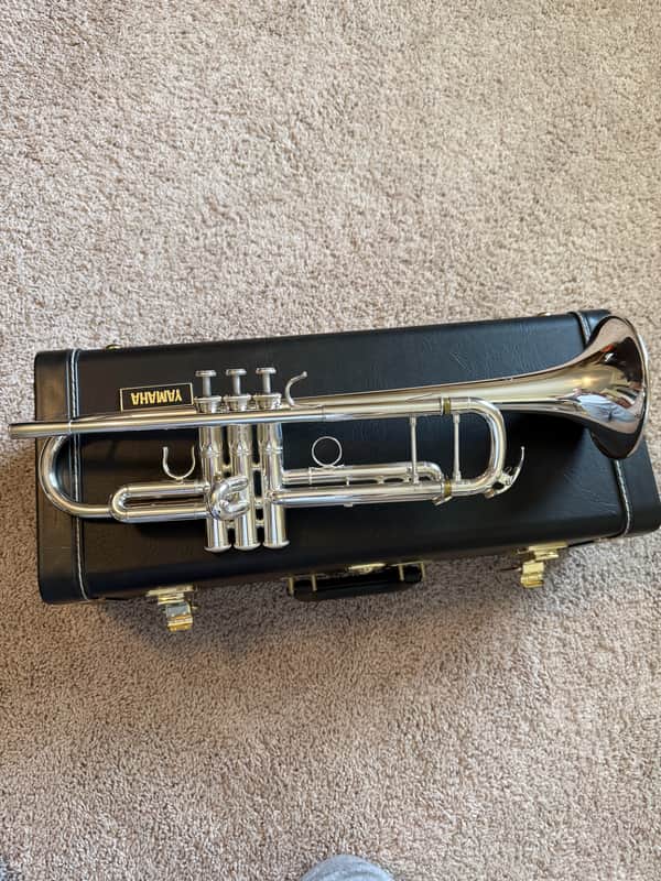 Yamaha YTR-6335HS Professional Heavyweight Bb Trumpet (Mint Condition) with Original Case & 16C4 Mouthpiece image 1