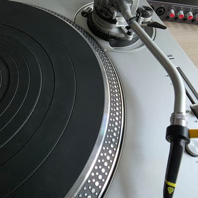 Technics SL-1200GR Turntable (Silver) w/ Ortofon Cart & Dust Cover (33/45/78) image 21