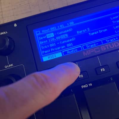 Akai MPC Studio Black Music Production Controller V1 2016 - 2020 - Black image 10