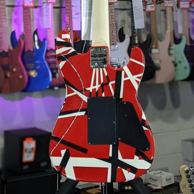 EVH Striped Series Left-Handed - Red w/ Black Stripes *FREE PLEK WITH PURCHASE* 709 image 7