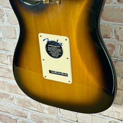 Fender 50th Anniversary American Deluxe Stratocaster 2004 - Sunburst image 5