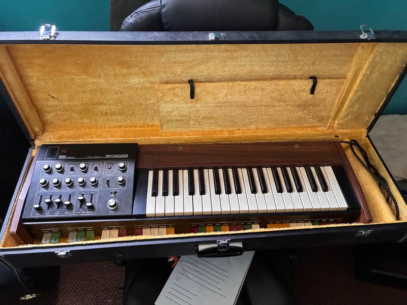 Roland SH-1000 37-Key Synthesizer 1973 - 1978 - Black/Wood image 1