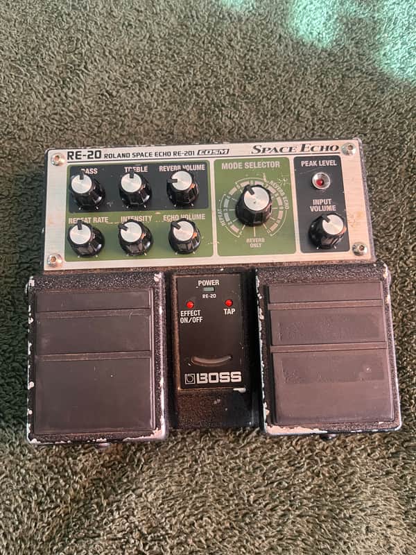 Boss RE-20 Space Echo | Reverb