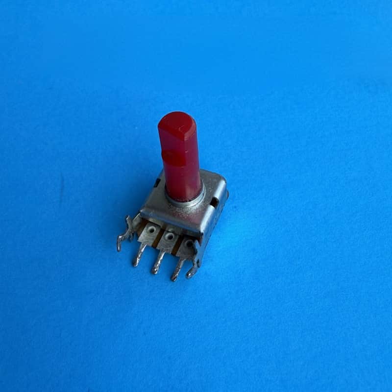 CRATE AMPEG Guitar Amplifier Part: Red D-Shaft 10K LOG Potentiometer 70-103-68 image 1