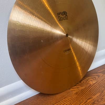 Paiste 18" 2002 Crash Cymbal 1974 - Black Label - Rare version with Big Beat hammering - VIDEO image 2