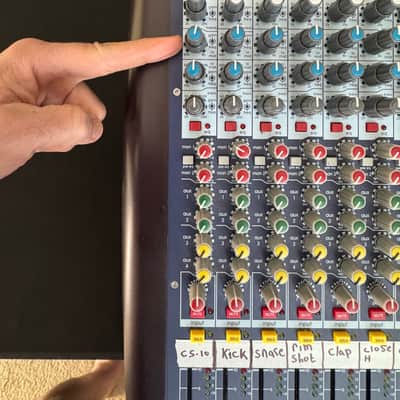 Midas Venice U24 24-Channel Mixing Console / USB Interface 2012 - 2016 - Blue image 12
