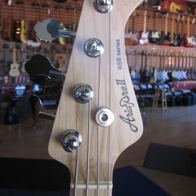 Aria Pro II 4-String Electric Bass RSB-618/4-WH - White/Gold image 5