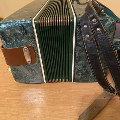Button Accordion Tenor 100 Bass USSR Bayan Straps Soviet Made in Russia Vintage image 9