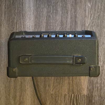 Dean M-10 Practice Guitar Amp image 3