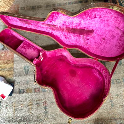 Vintage 1950's Lifton Gibson 17" Archtop Case image 3