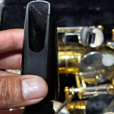 Yamaha YAS26 Alto Saxophone w Case image 13