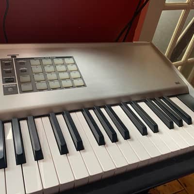 Roland Fantom-X8 Fully Weighted 88-Key Workstation Keyboard