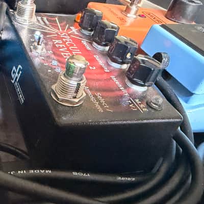 GFI System Specular Reverb V2 2010s - Black/Red image 2