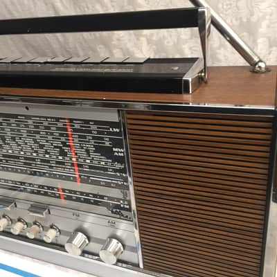 Ancien Transistor Récepteur Radio Poste GRUNDIG CONCERT-BOY 1000 AM/FM image 4
