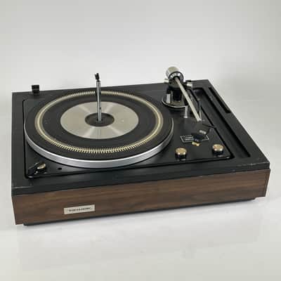 Elac Miracord 42 Vintage Turntable Realistic image 1