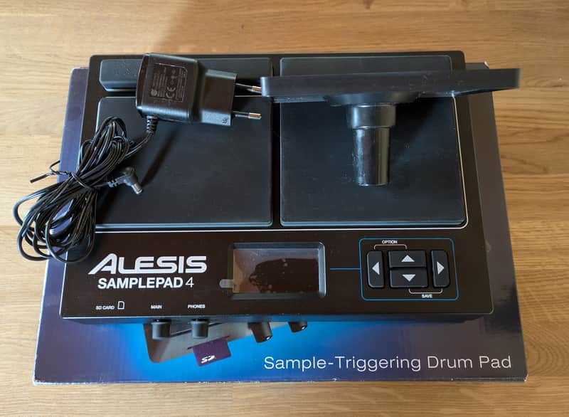 Alesis SamplePad 4 Compact 4-Pad Percussion and Sample-Triggering Instrument 2020s - Black image 1