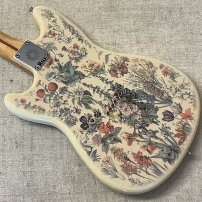 2020 Shawn Mendes Foundation Musicmaste Floral Design HS Limited Edition Out of Production CLEAN + Fender G&G Deluxe Hardshell Case image 15