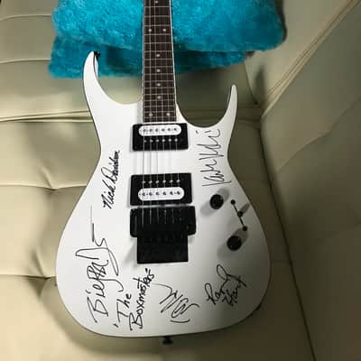 Dean Exile x 2022 - Satin White Signed image 7